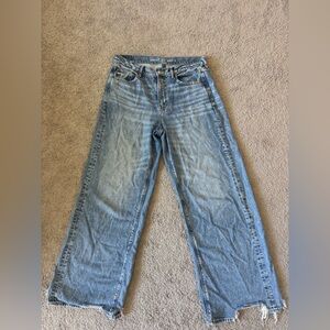 American Eagle Super High Rise Baggy Jeans